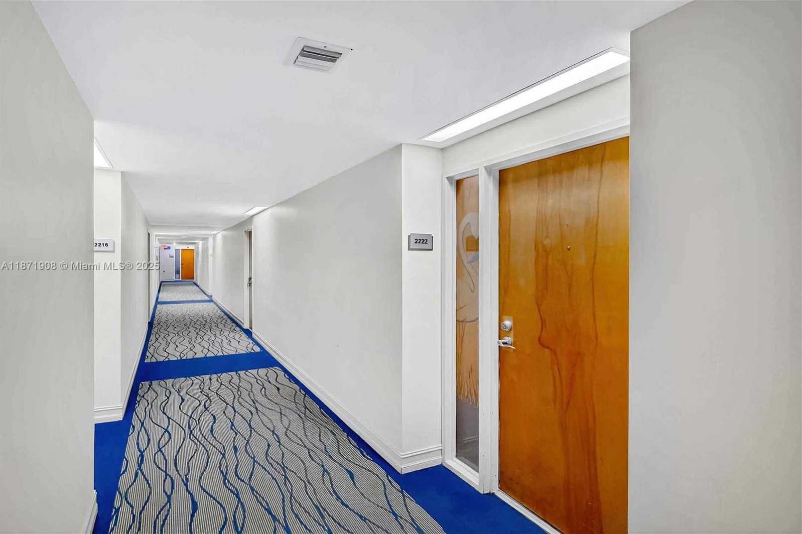 Small Image of 7601 EAST TREASURE DR #2222, North Bay Village Number 12
