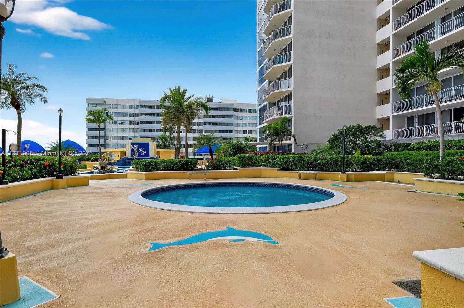 Small Image of 7601 EAST TREASURE DR #2222, North Bay Village Number 15