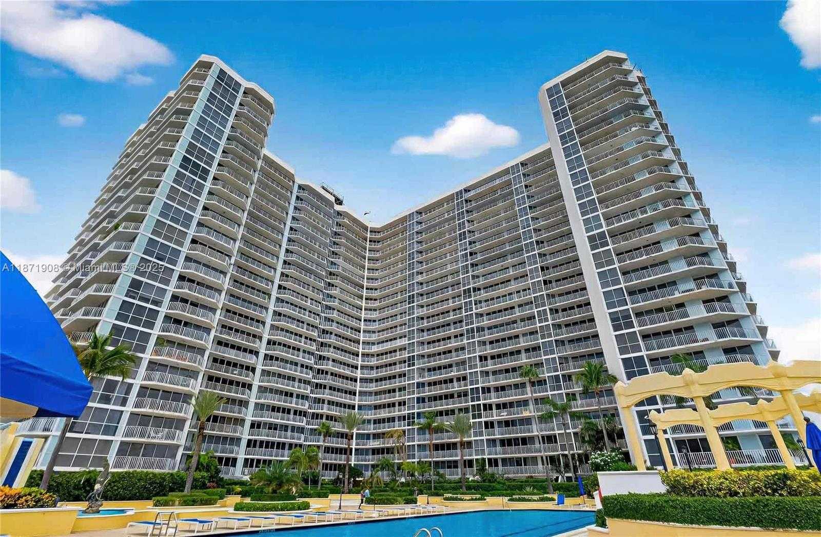 Small Image of 7601 EAST TREASURE DR #2222, North Bay Village Number 24