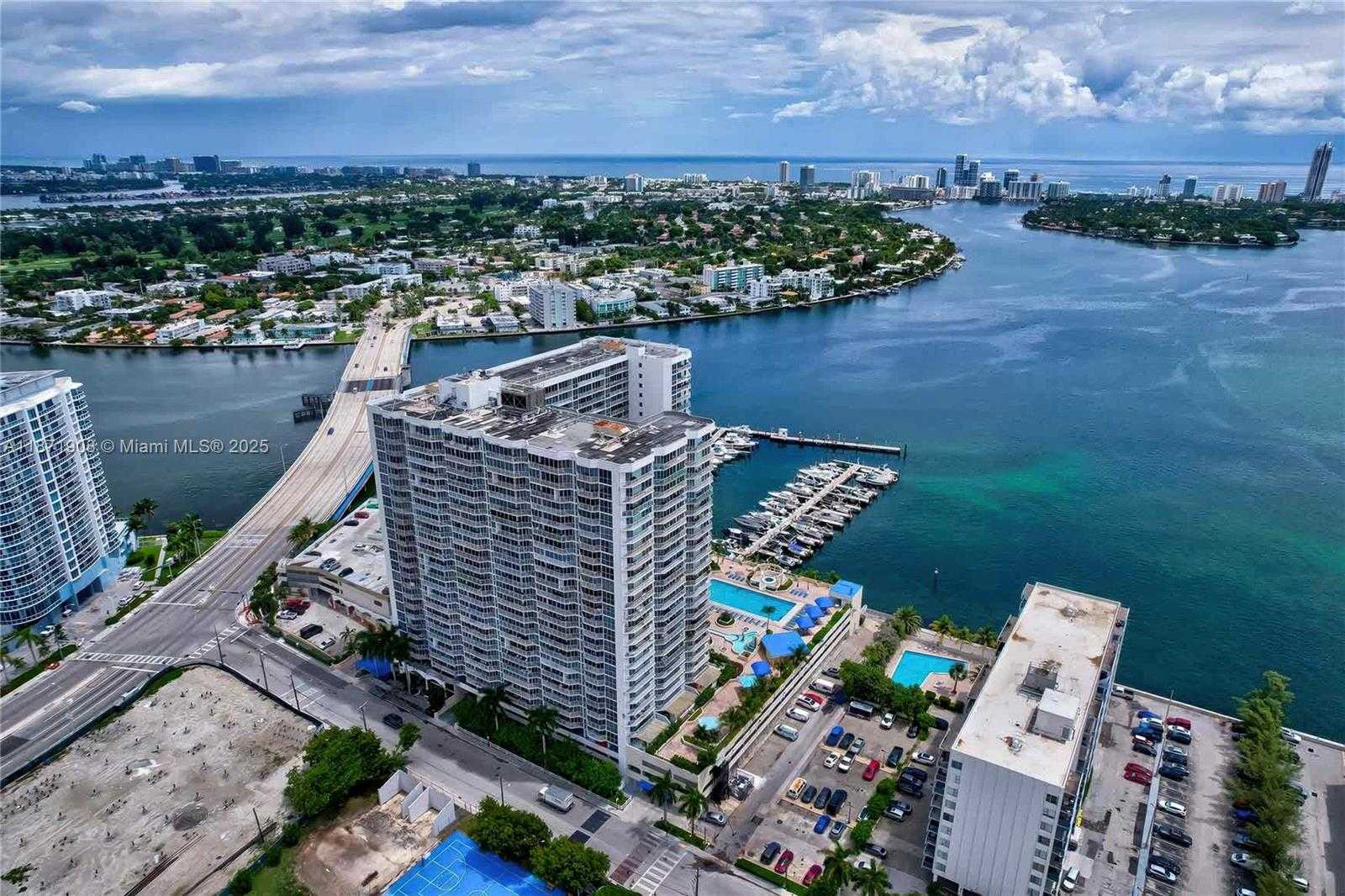 Small Image of 7601 EAST TREASURE DR #2222, North Bay Village Number 25