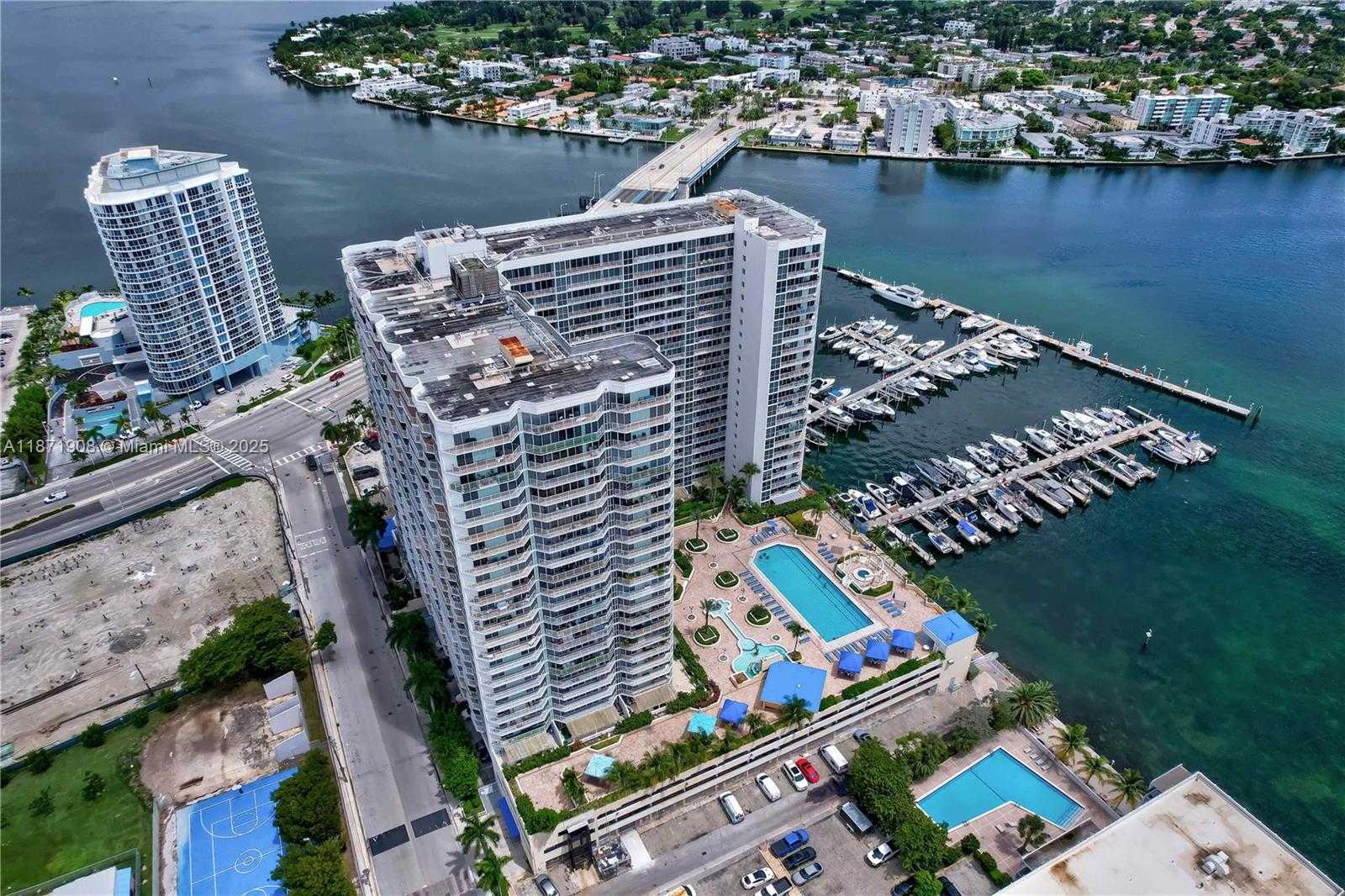 Small Image of 7601 EAST TREASURE DR #2222, North Bay Village Number 26