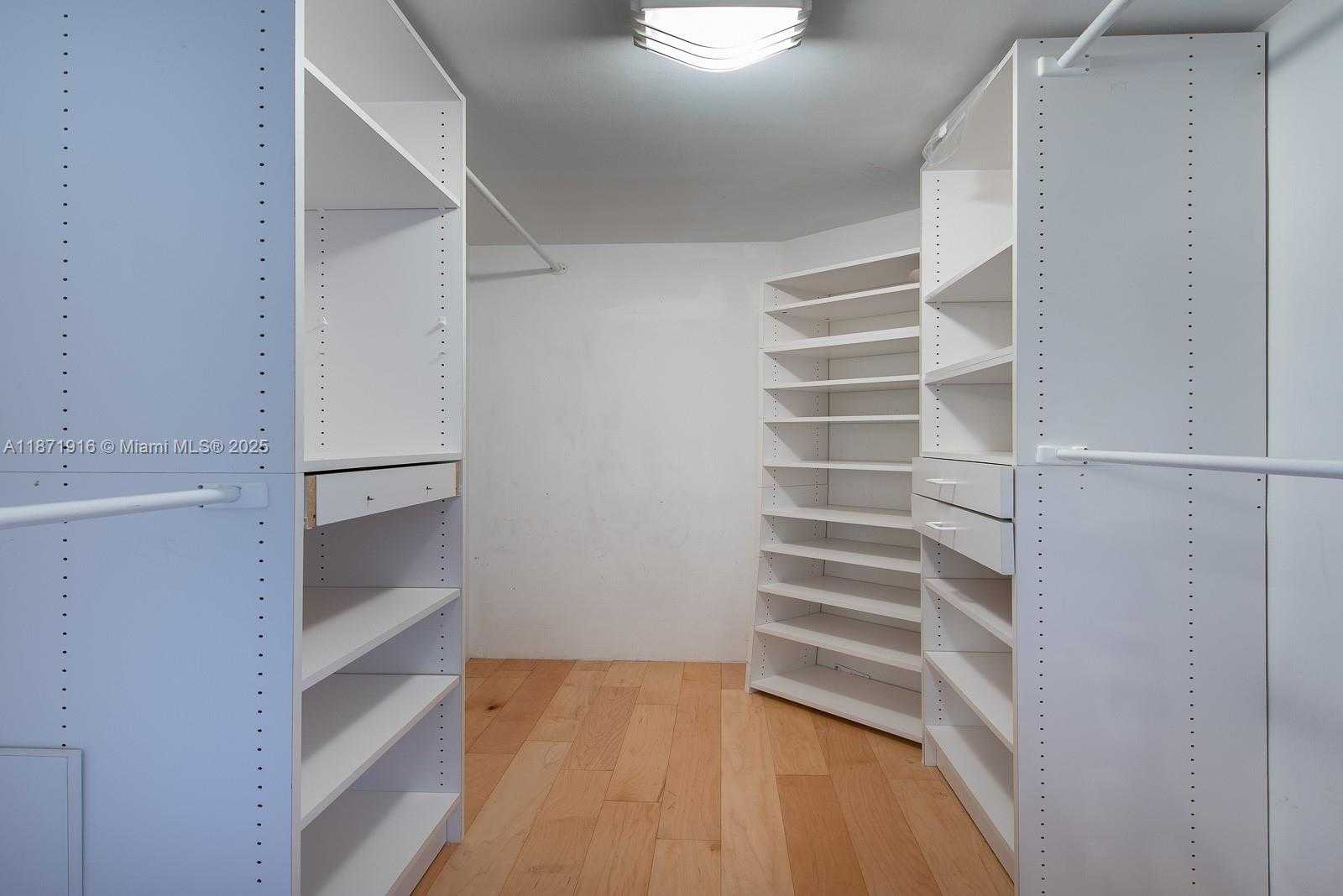 Small Image of 1900 SUNSET HARBOUR DR #1205/7, Miami Beach Number 12