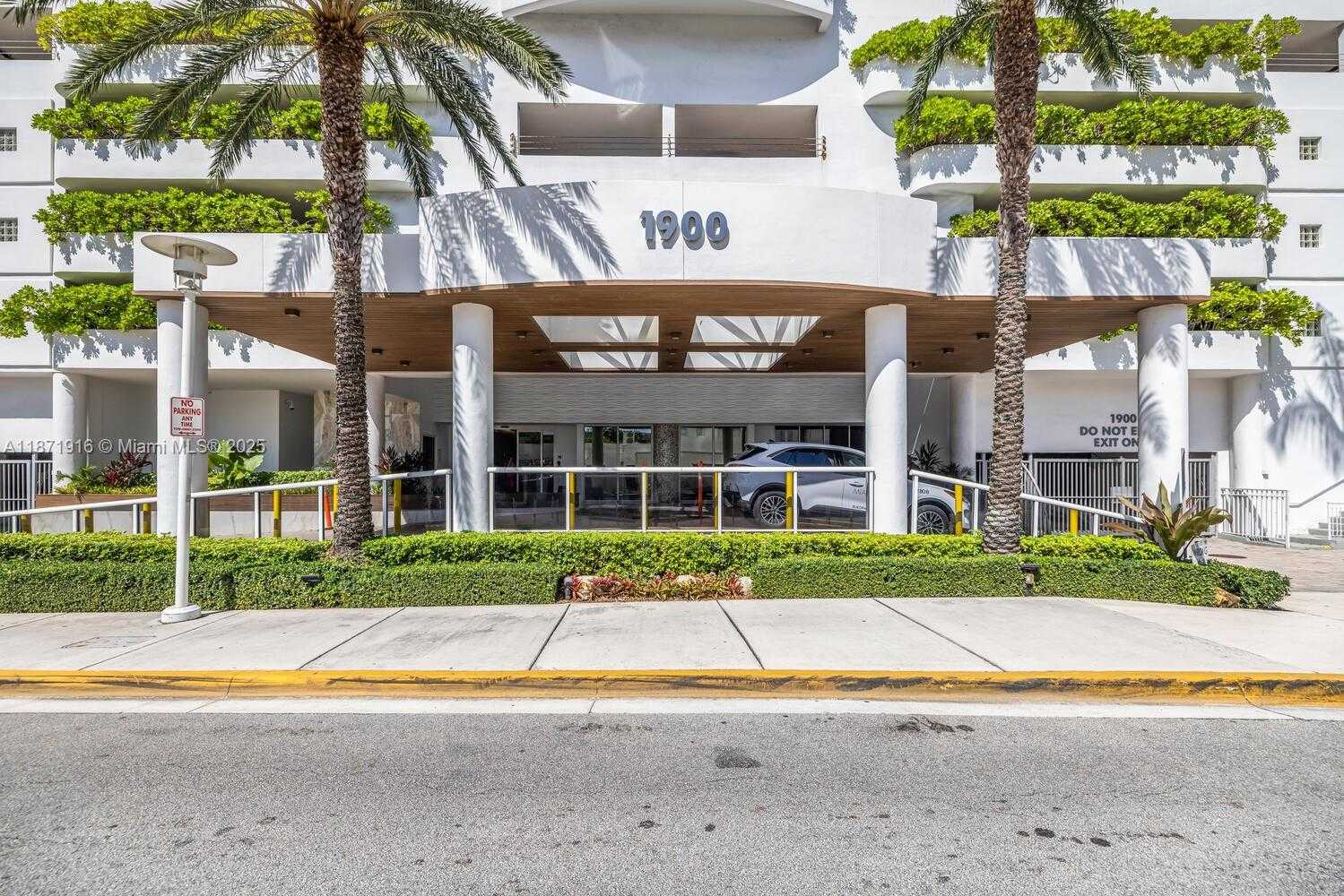 Small Image of 1900 SUNSET HARBOUR DR #1205/7, Miami Beach Number 16