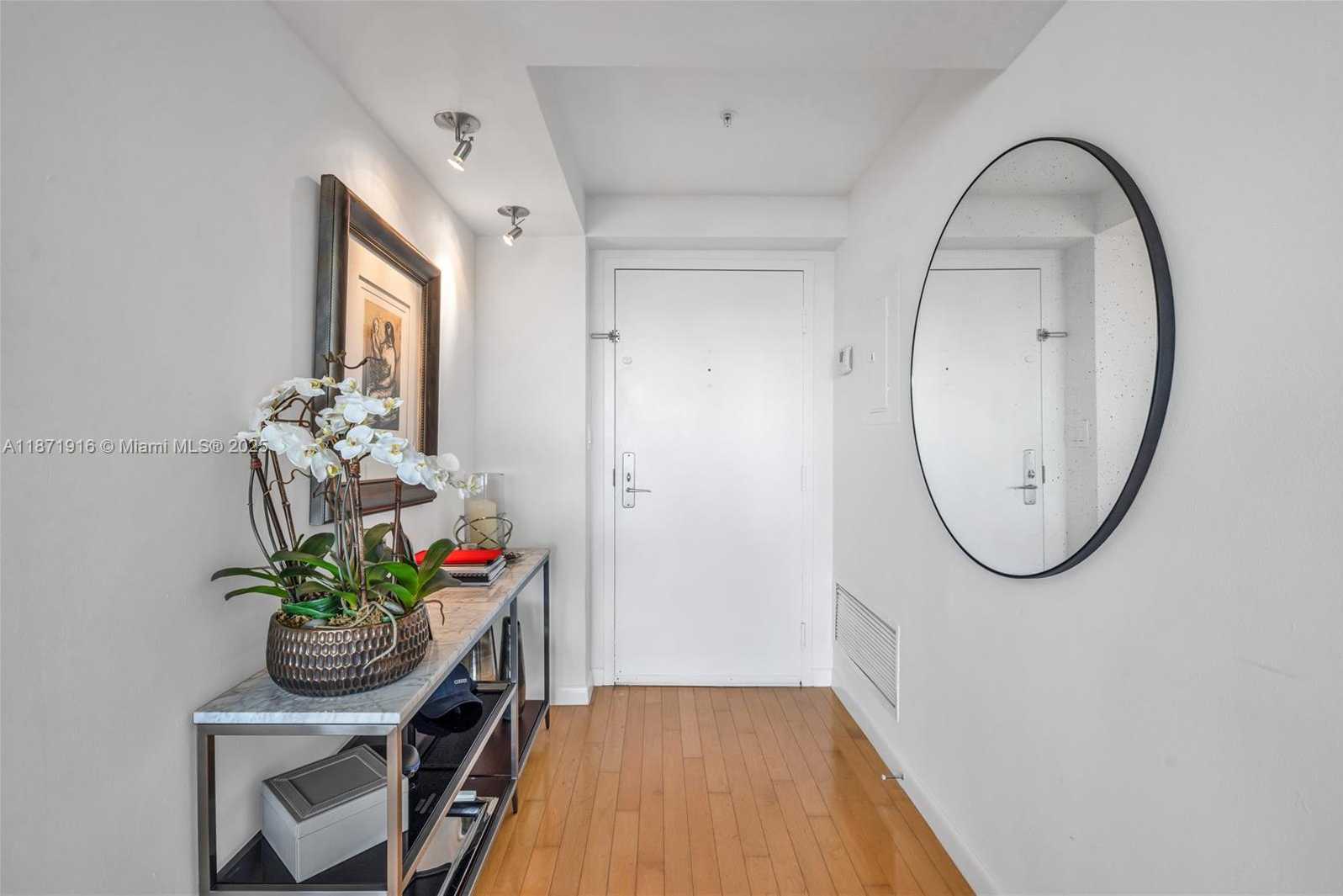 Small Image of 1900 SUNSET HARBOUR DR #1205/7, Miami Beach Number 7