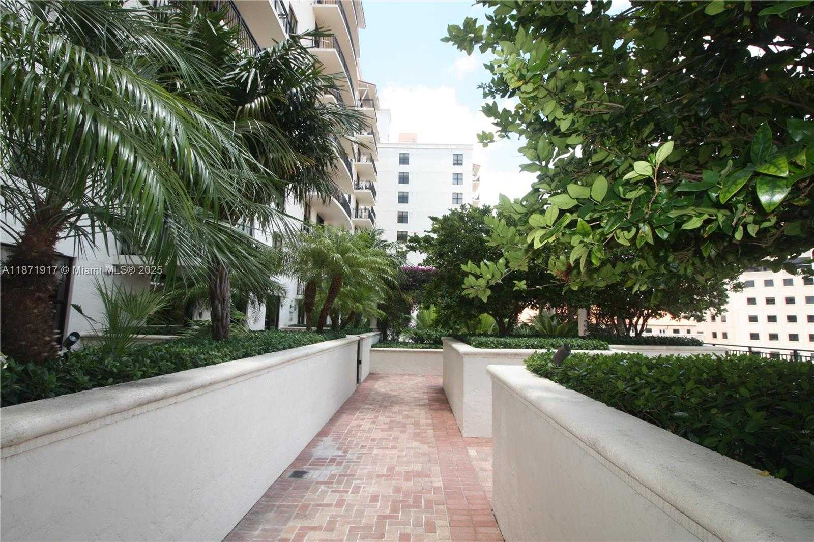 Small Image of 888 SOUTH DOUGLAS RD #1213, Coral Gables Number 27