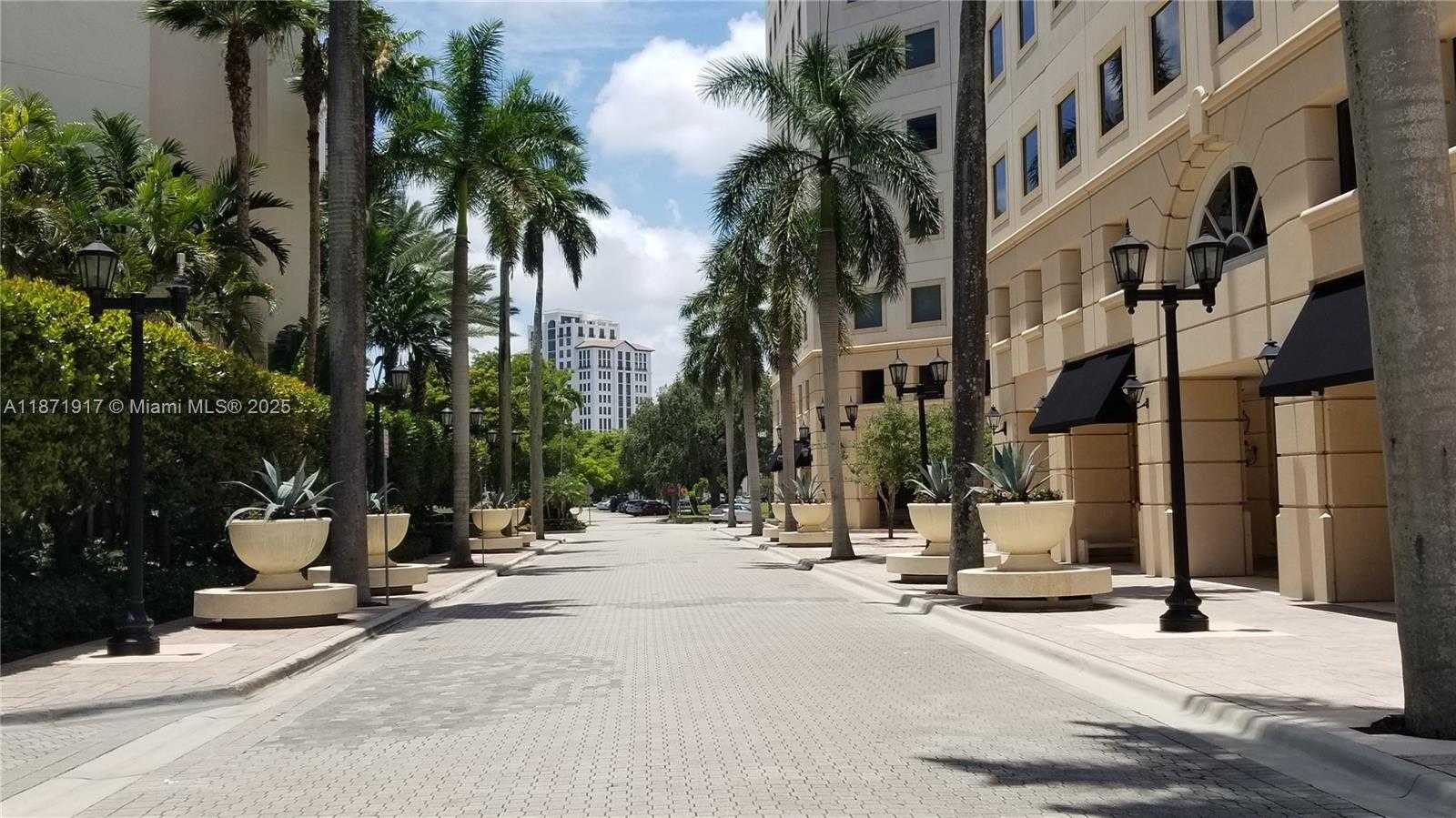 Small Image of 888 SOUTH DOUGLAS RD #1213, Coral Gables Number 3