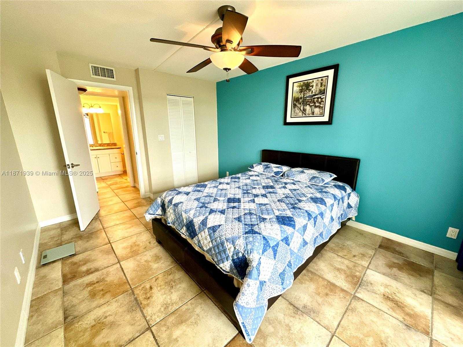 Small Image of 2771 TAFT ST #302, Hollywood Number 11