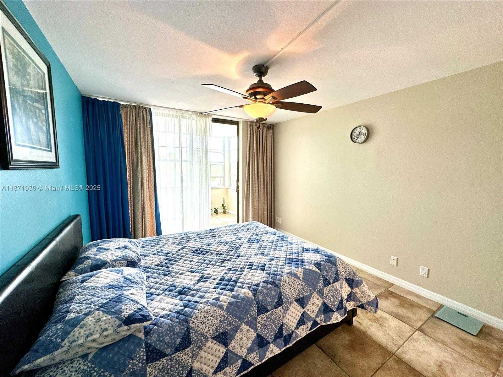 Small Image of 2771 TAFT ST #302, Hollywood Number 12