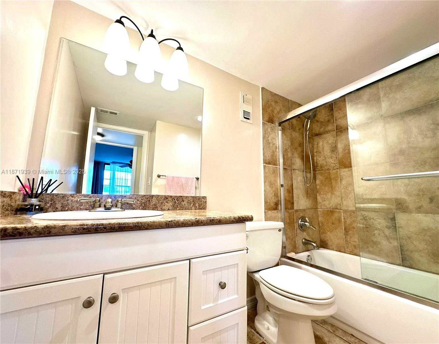 Small Image of 2771 TAFT ST #302, Hollywood Number 14