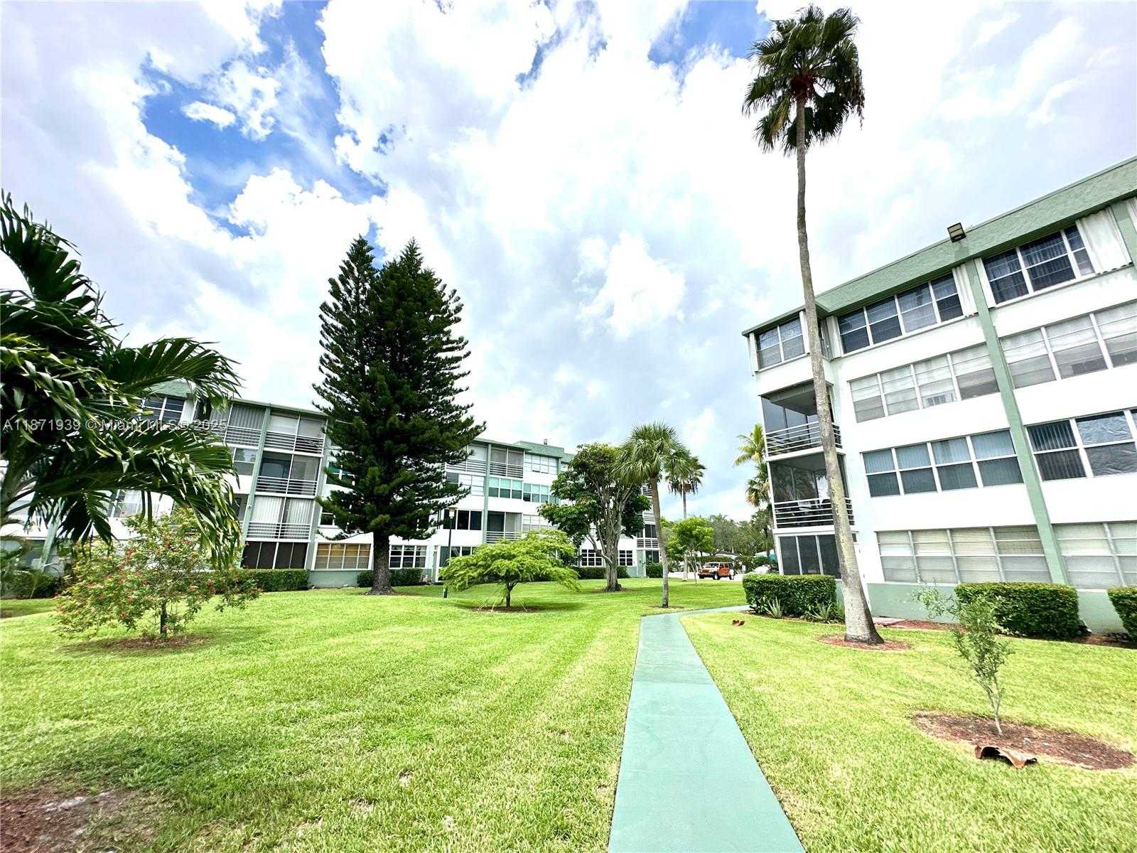 Small Image of 2771 TAFT ST #302, Hollywood Number 18