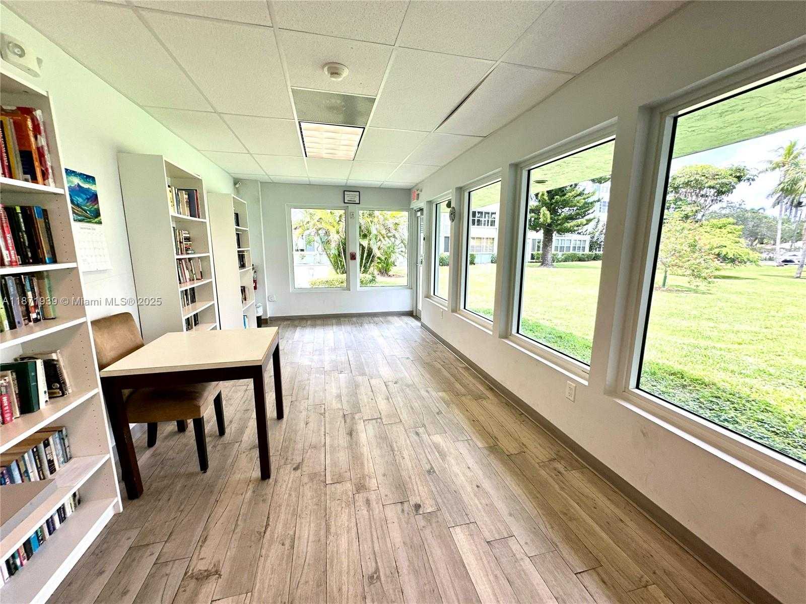 Small Image of 2771 TAFT ST #302, Hollywood Number 32