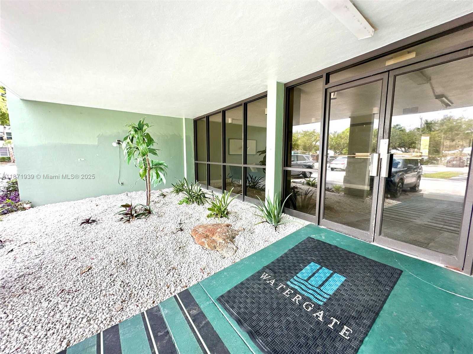Small Image of 2771 TAFT ST #302, Hollywood Number 4