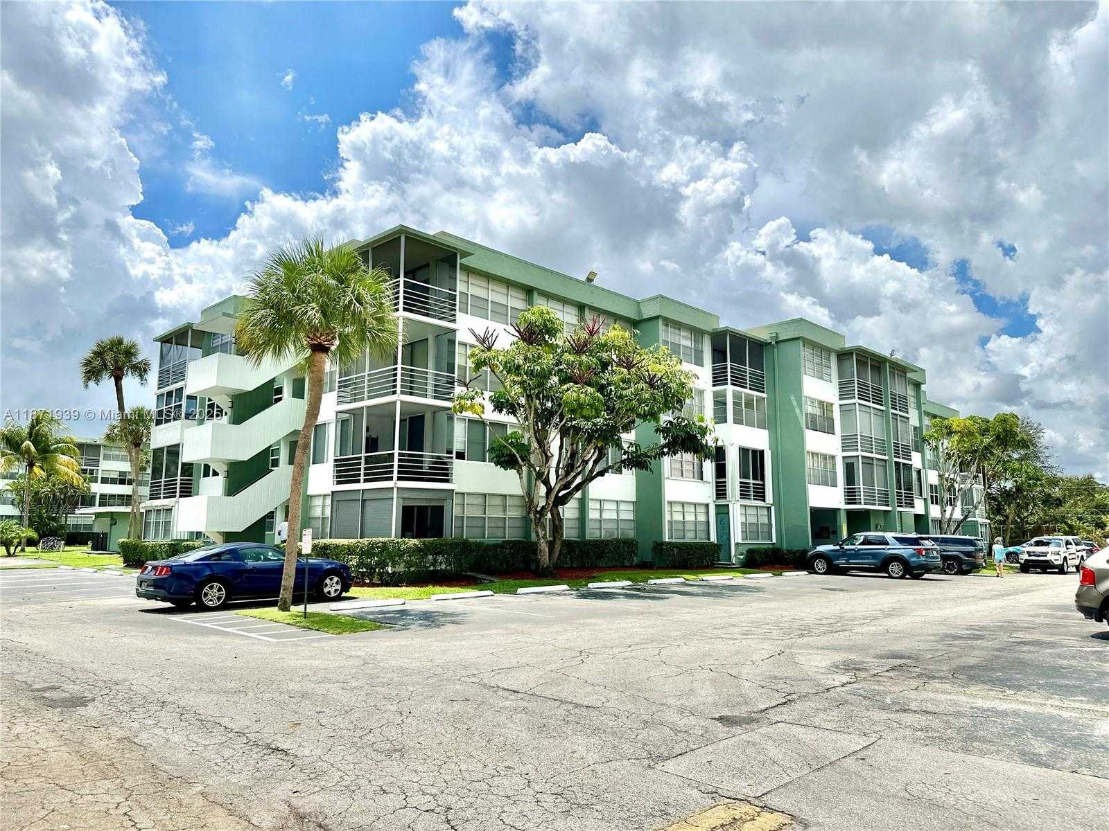 Small Image of 2771 TAFT ST #302, Hollywood Number 41