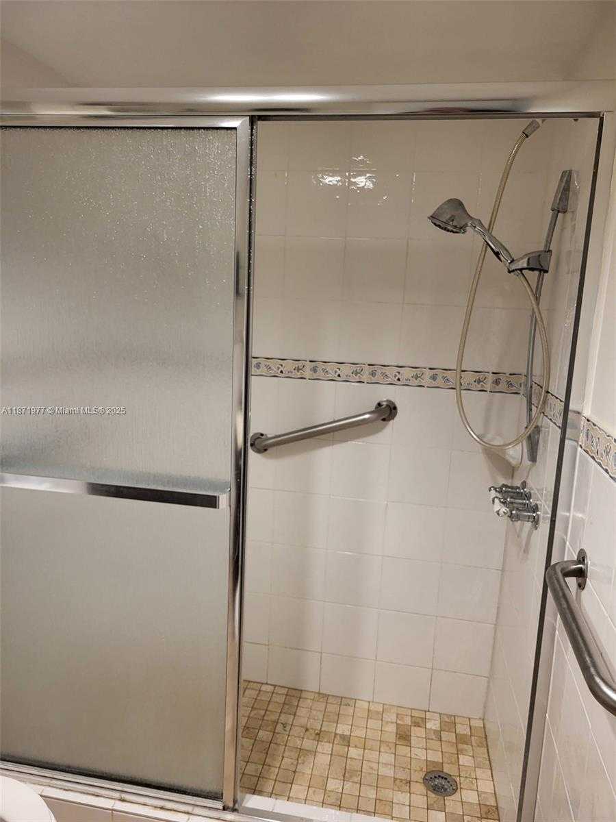 Small Image of 900 NORTH EAST 12TH AVE #705, Hallandale Beach Number 8