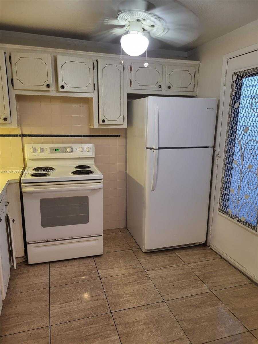 Small Image of 900 NORTH EAST 12TH AVE #705, Hallandale Beach Number 9