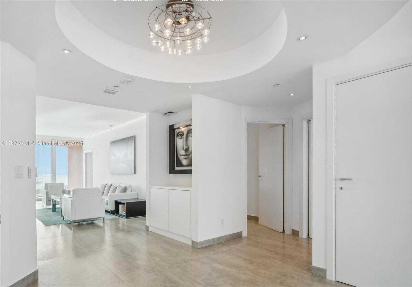Small Image of 300 SOUTH POINTE DR #3502, Miami Beach Number 10