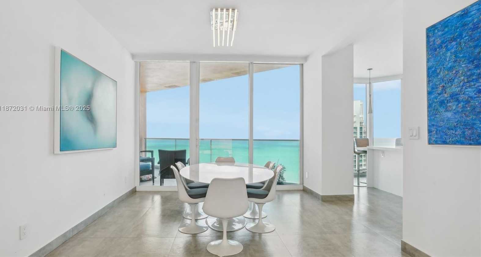 Small Image of 300 SOUTH POINTE DR #3502, Miami Beach Number 6