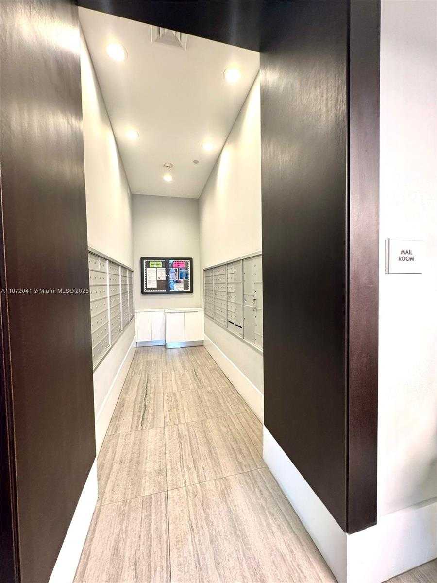 Small Image of 140 SOUTH DIXIE HWY #513, Hollywood Number 22