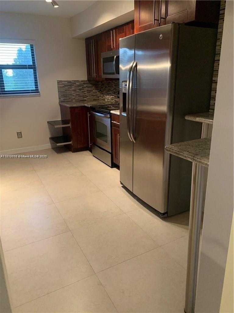 Small Image of 16171 BLATT BLVD #413, Weston Number 10
