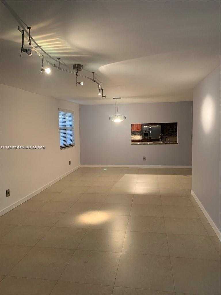 Small Image of 16171 BLATT BLVD #413, Weston Number 13