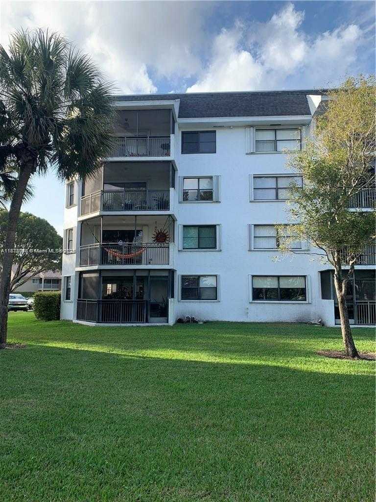 Small Image of 16171 BLATT BLVD #413, Weston Number 3
