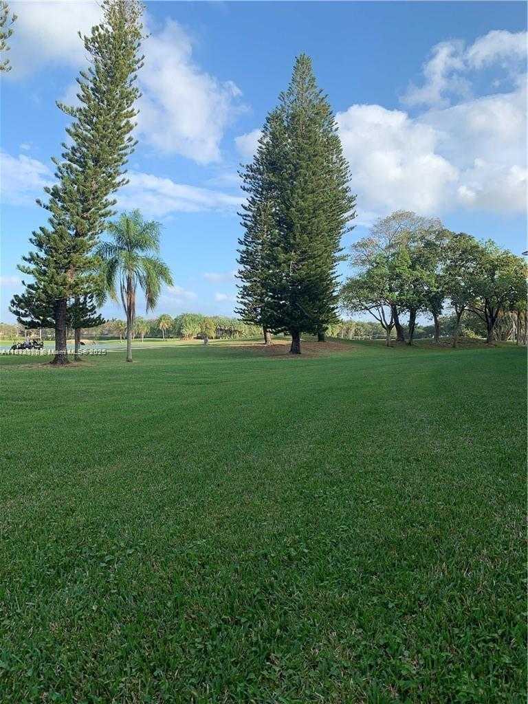 Small Image of 16171 BLATT BLVD #413, Weston Number 4