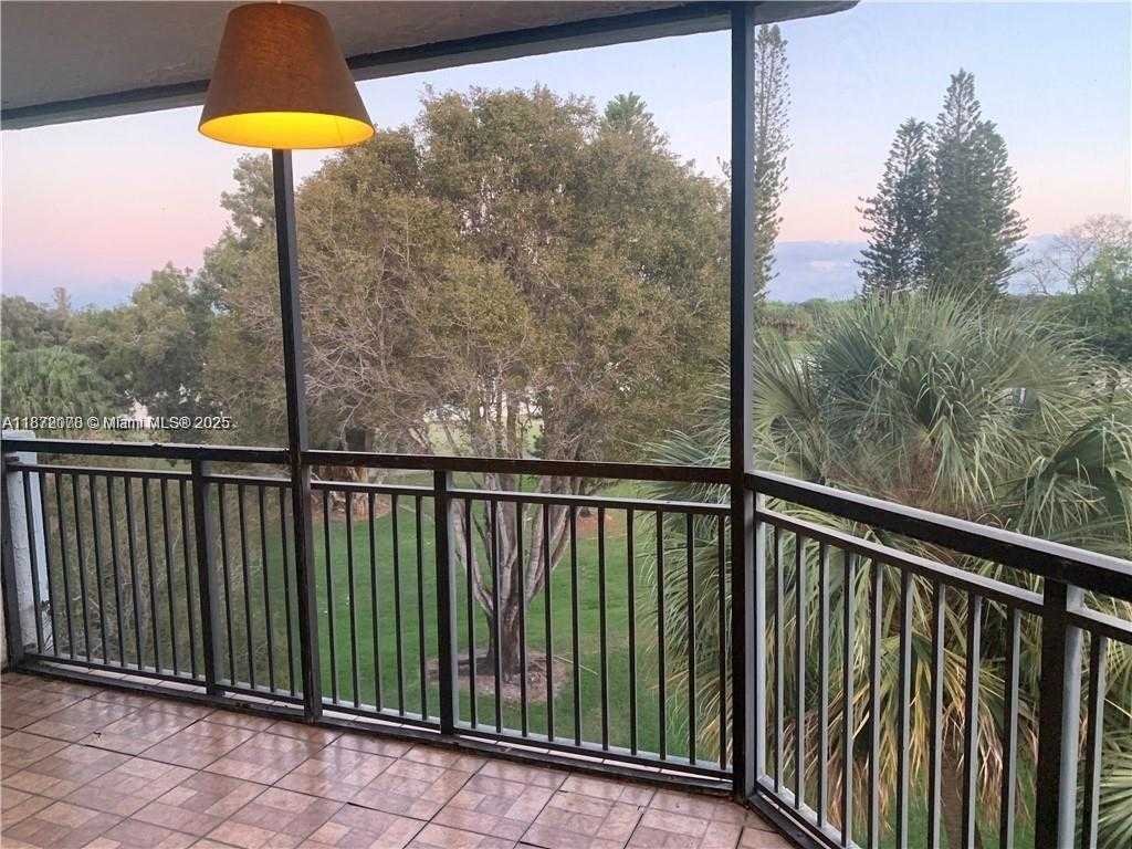 Small Image of 16171 BLATT BLVD #413, Weston Number 7