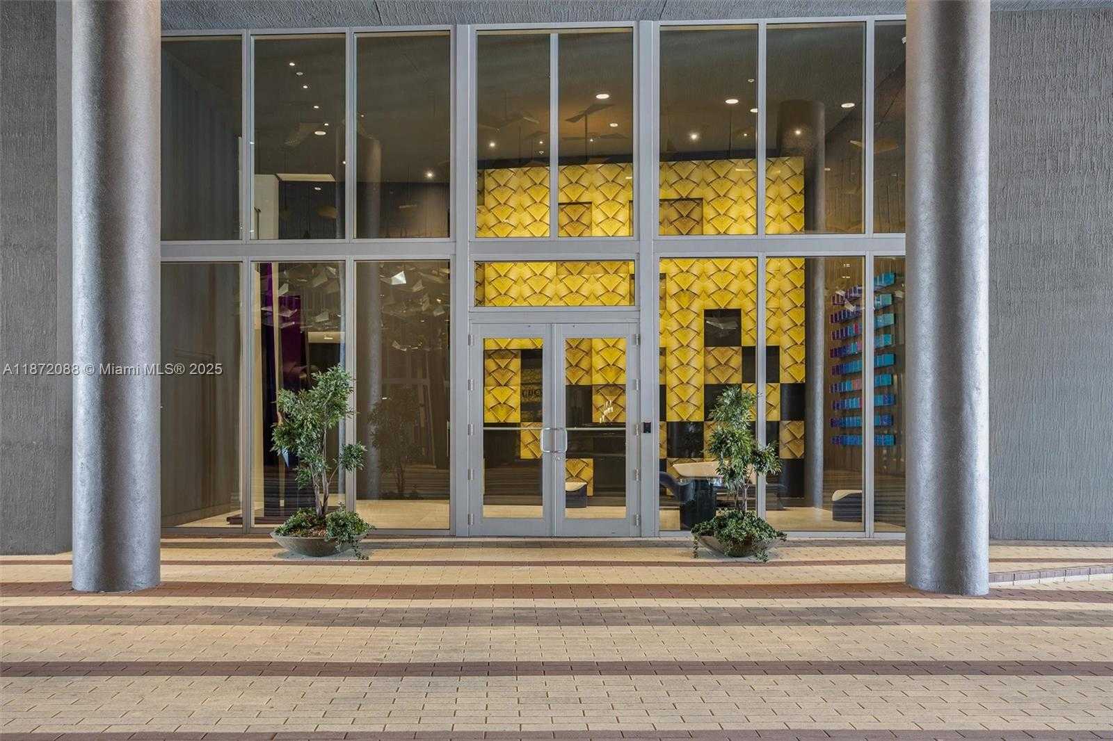 Small Image of 3900 BISCAYNE BLVD #N-819, Miami Number 33