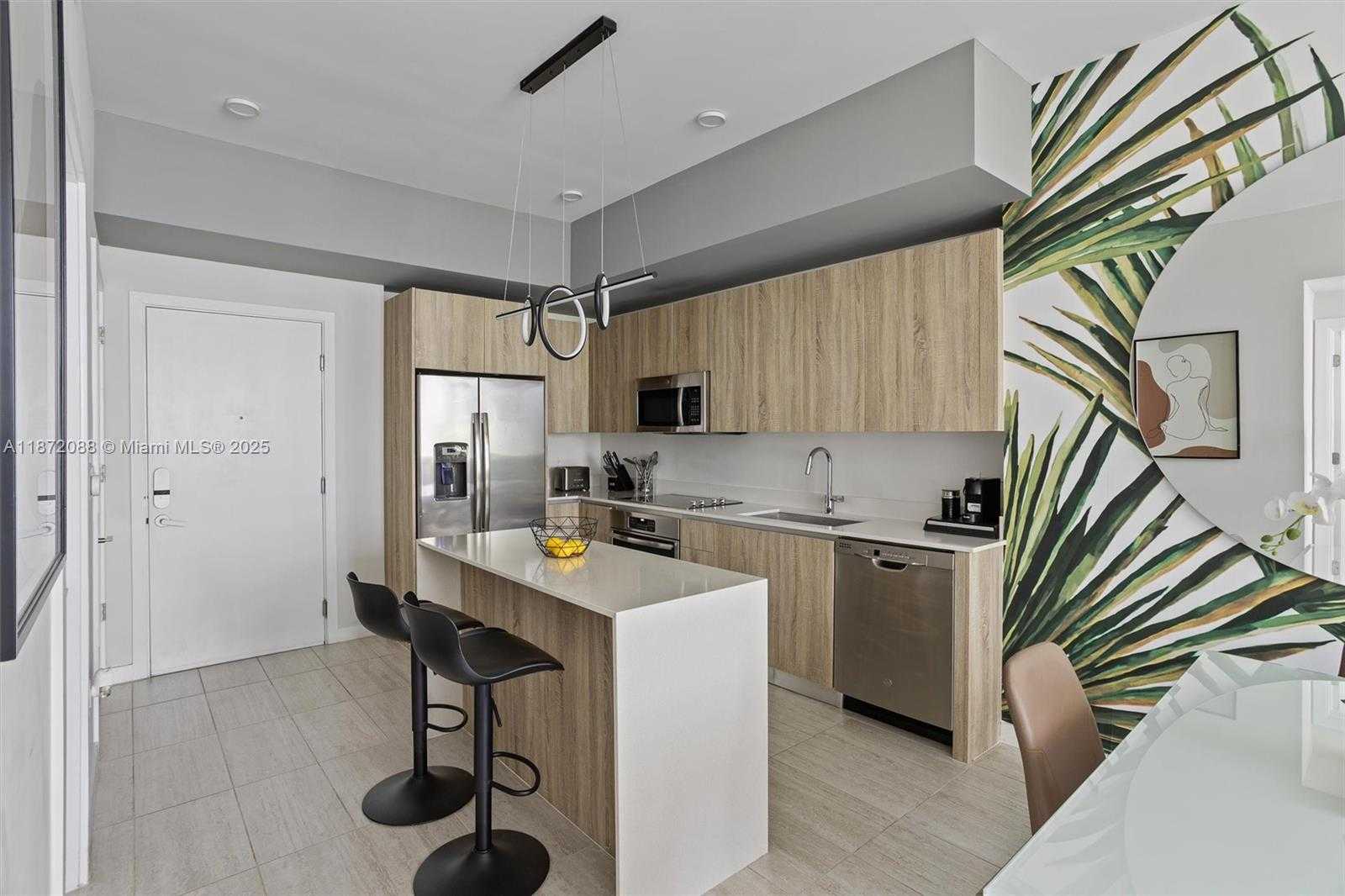 Small Image of 3900 BISCAYNE BLVD #N-819, Miami Number 4