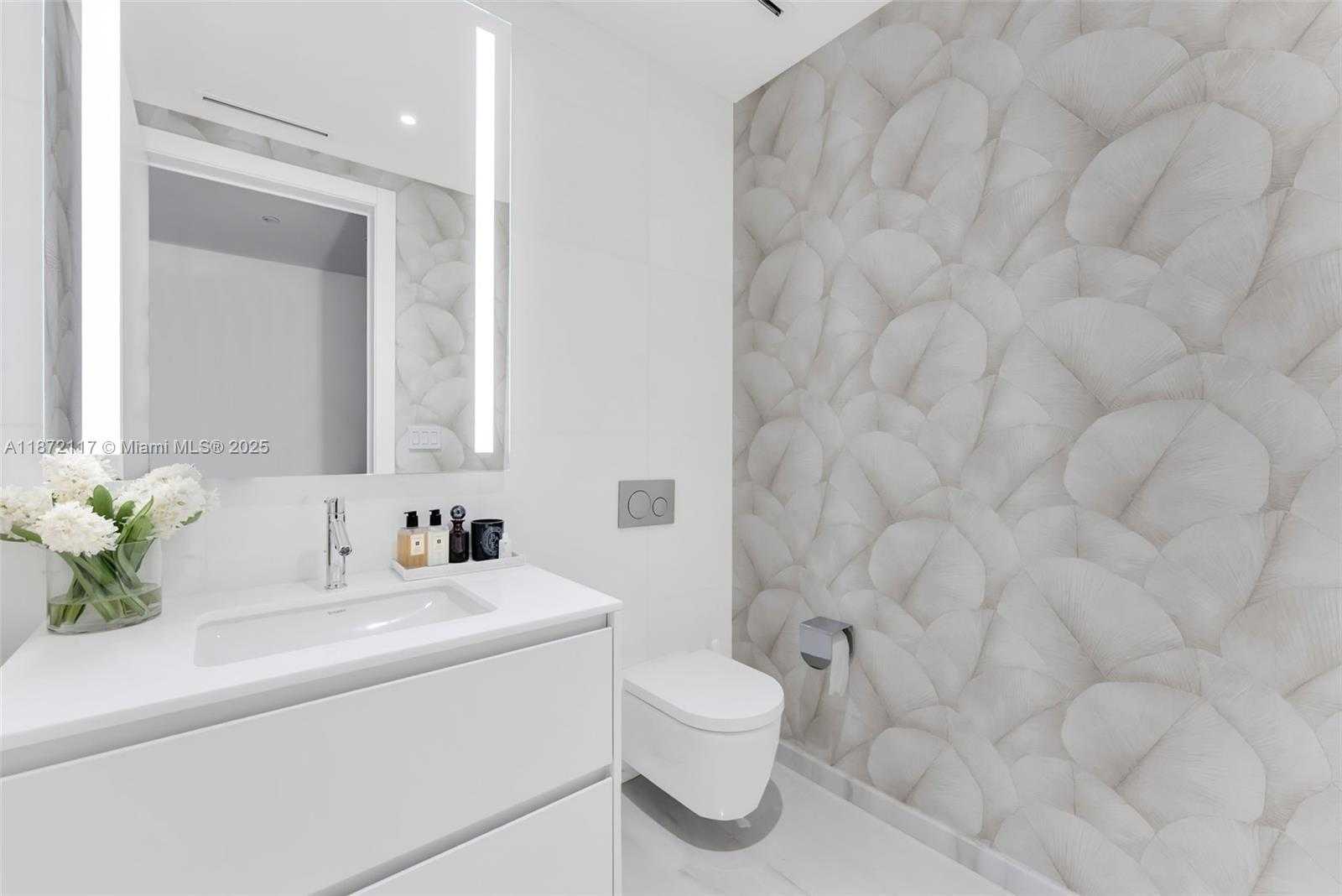 Small Image of 300 BISCAYNE BOULEVARD WAY #4104C, Miami Number 10