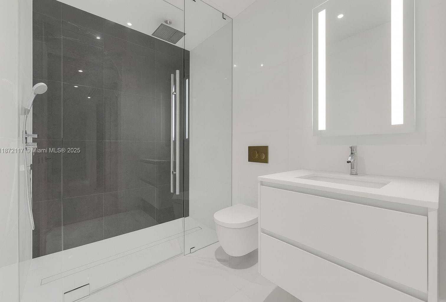 Small Image of 300 BISCAYNE BOULEVARD WAY #4104C, Miami Number 14