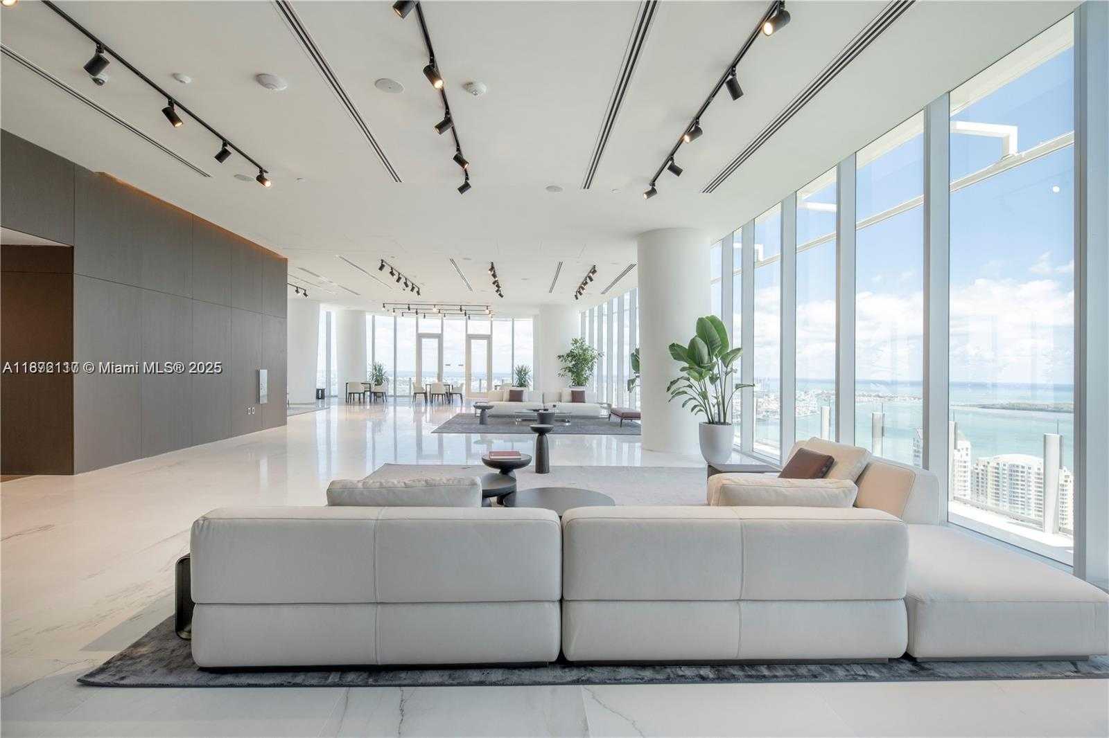 Small Image of 300 BISCAYNE BOULEVARD WAY #4104C, Miami Number 27