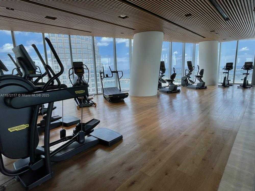Small Image of 300 BISCAYNE BOULEVARD WAY #4104C, Miami Number 32
