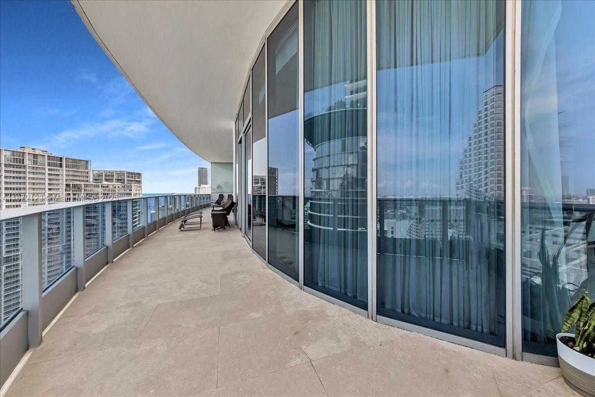 Small Image of 200 BISCAYNE BOULEVARD WAY #5401, Miami Number 15