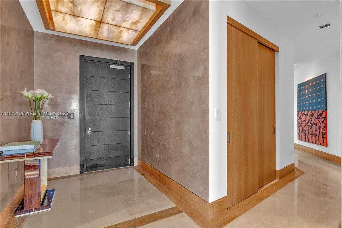 Small Image of 200 BISCAYNE BOULEVARD WAY #5401, Miami Number 25