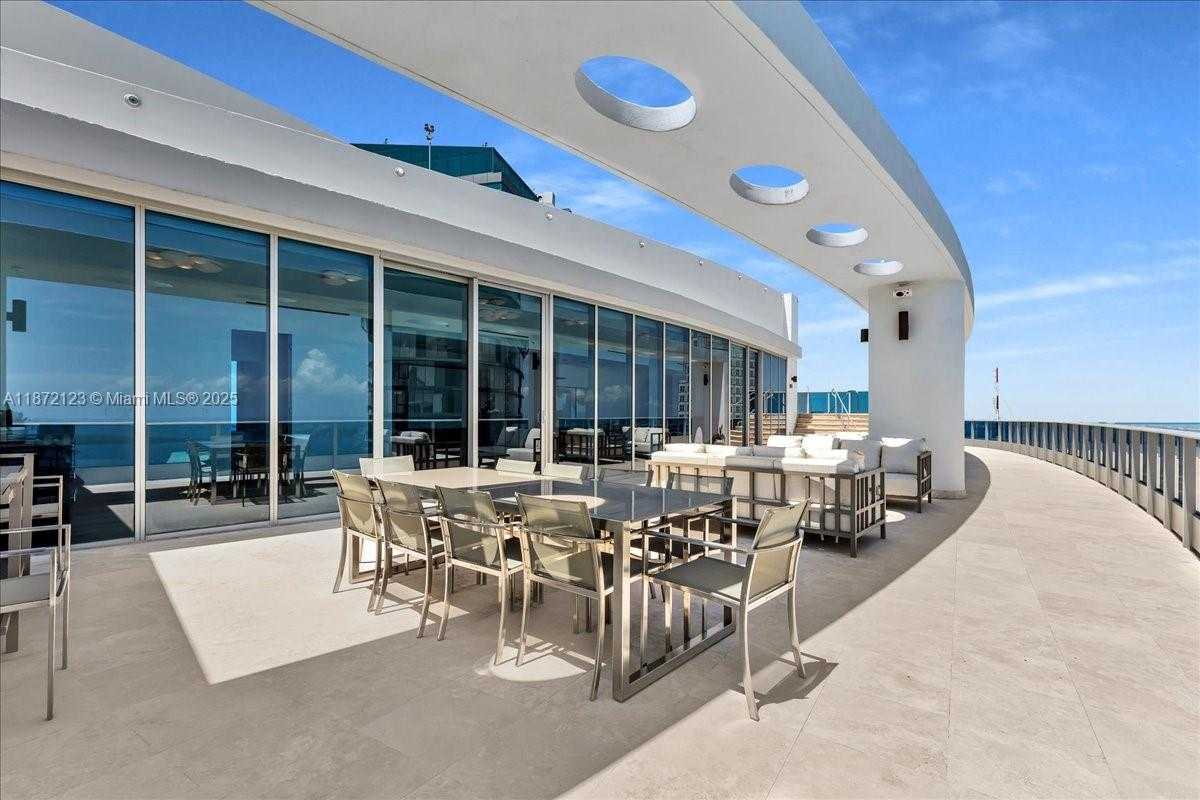 Small Image of 200 BISCAYNE BOULEVARD WAY #5401, Miami Number 39