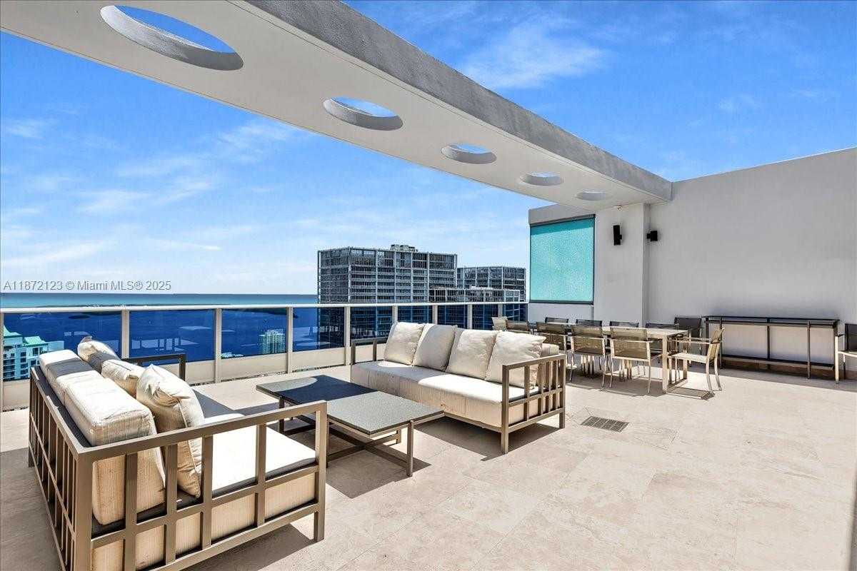 Small Image of 200 BISCAYNE BOULEVARD WAY #5401, Miami Number 42