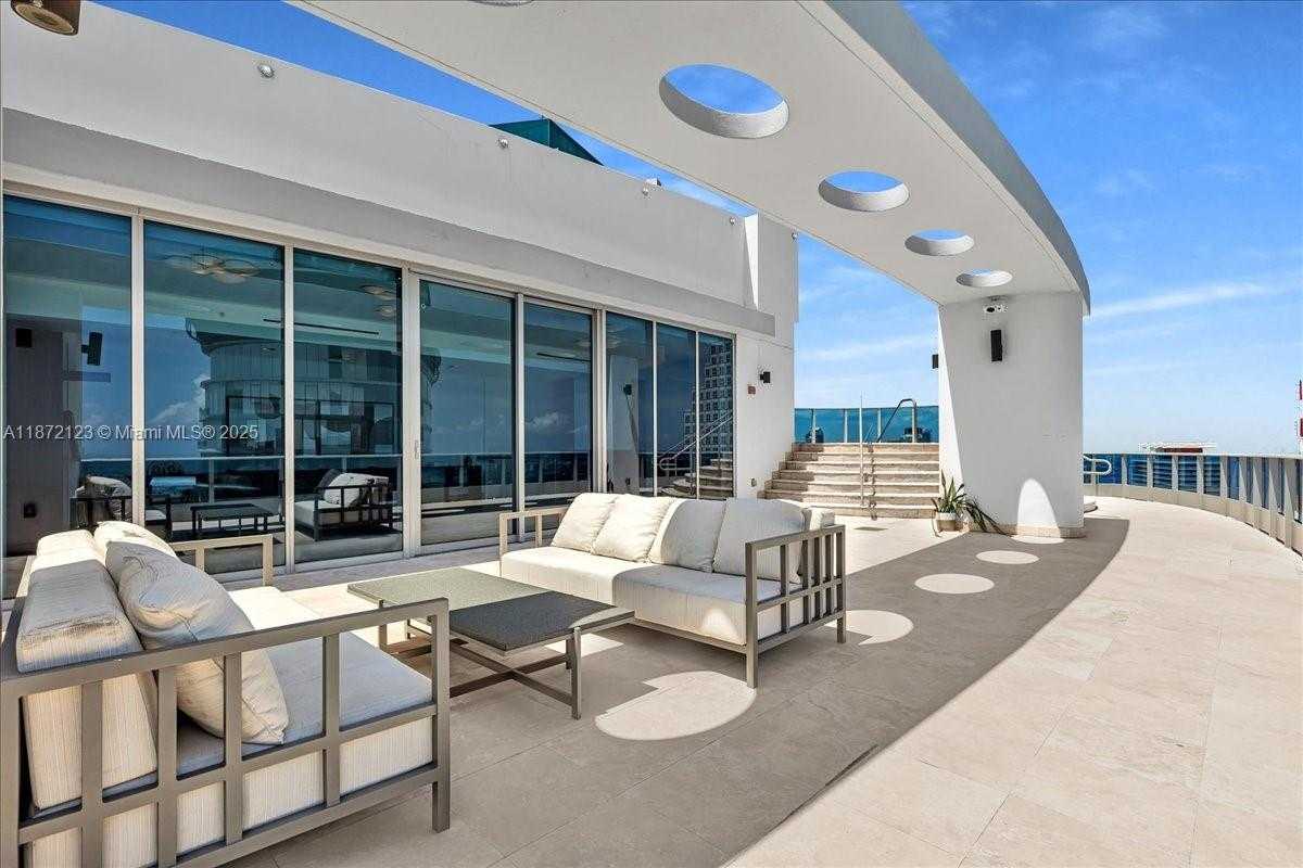 Small Image of 200 BISCAYNE BOULEVARD WAY #5401, Miami Number 43