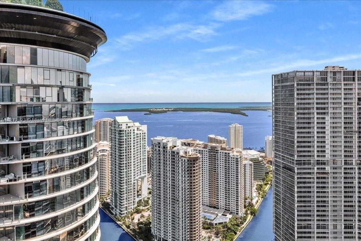Small Image of 200 BISCAYNE BOULEVARD WAY #5401, Miami Number 47
