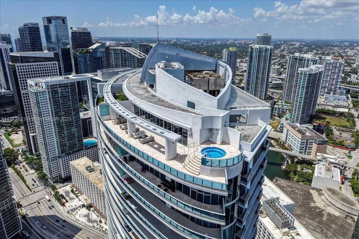 Small Image of 200 BISCAYNE BOULEVARD WAY #5401, Miami Number 48
