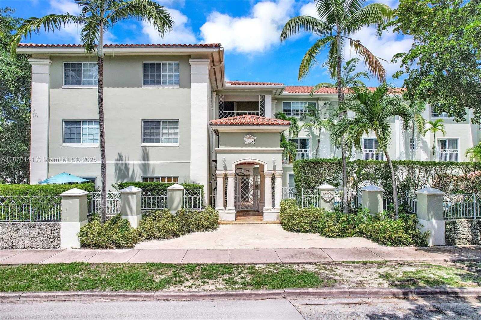Small Image of 45 ANTILLA AVE #2E, Coral Gables Number 10