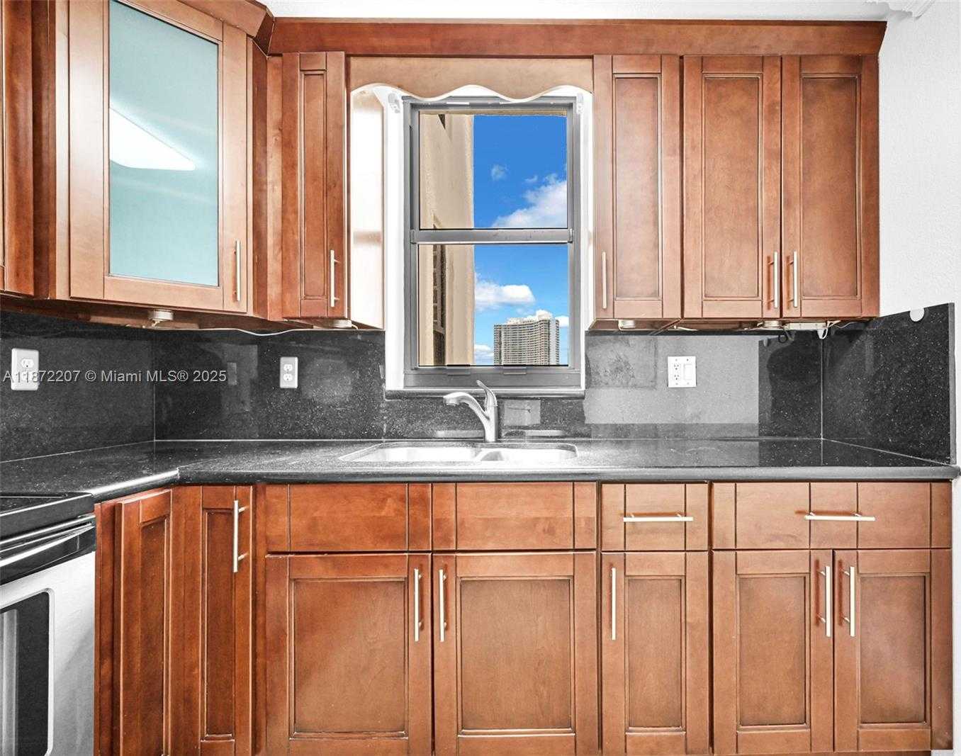 Small Image of 18181 NORTH EAST 31ST CT #807, Aventura Number 4