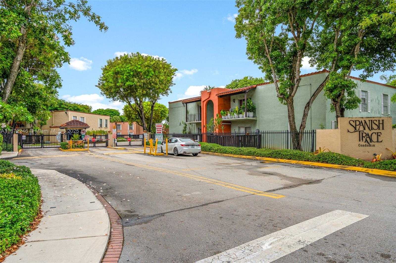 Small Image of 10834 NORTH KENDALL DR #X12, Miami Number 2