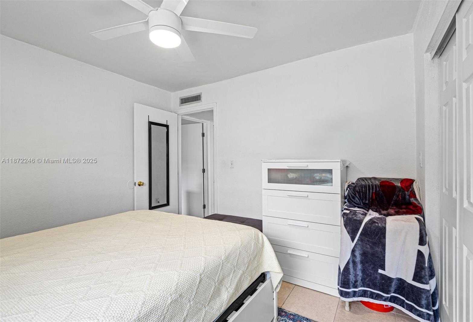 Small Image of 10834 NORTH KENDALL DR #X12, Miami Number 25