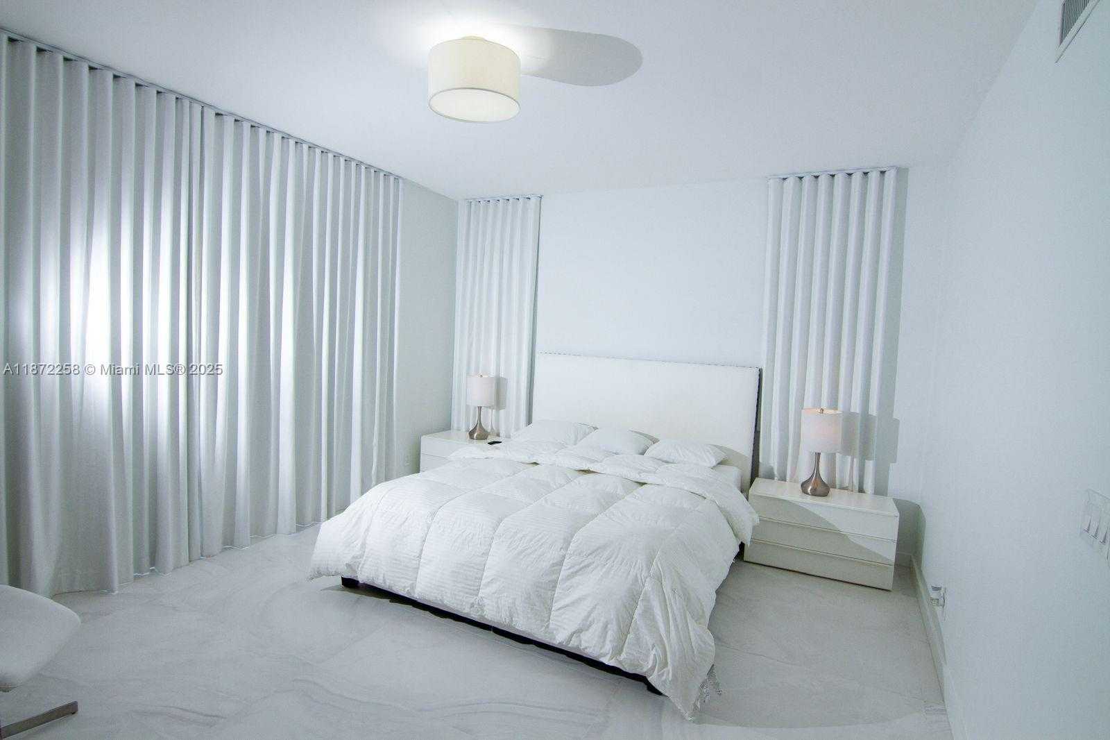 Small Image of 19217 FISHER ISLAND DR #19217, Miami Beach Number 11