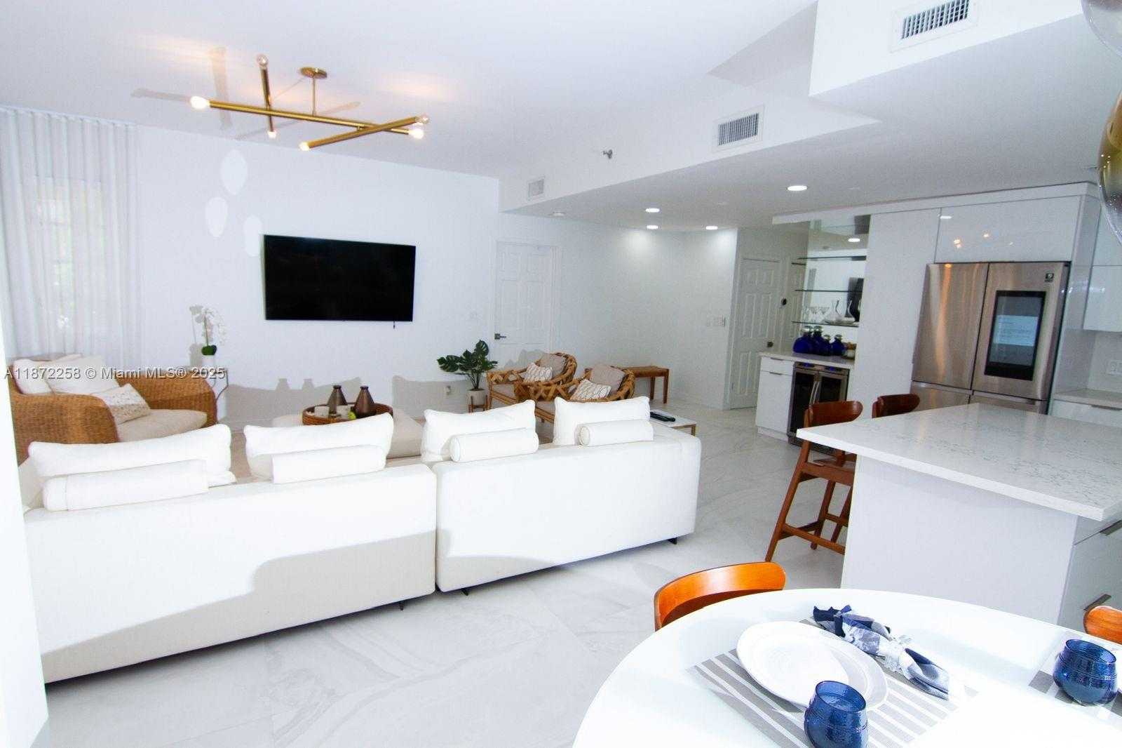 Small Image of 19217 FISHER ISLAND DR #19217, Miami Beach Number 3