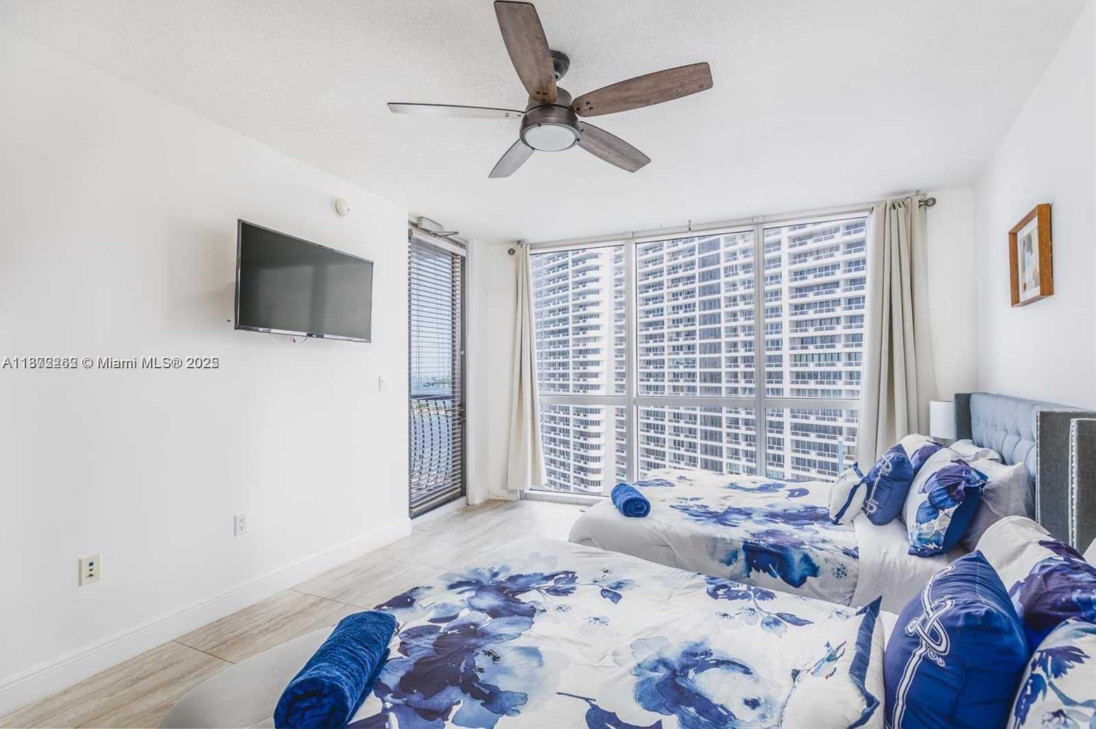 Small Image of 1750 NORTH BAYSHORE DR #2402, Miami Number 11