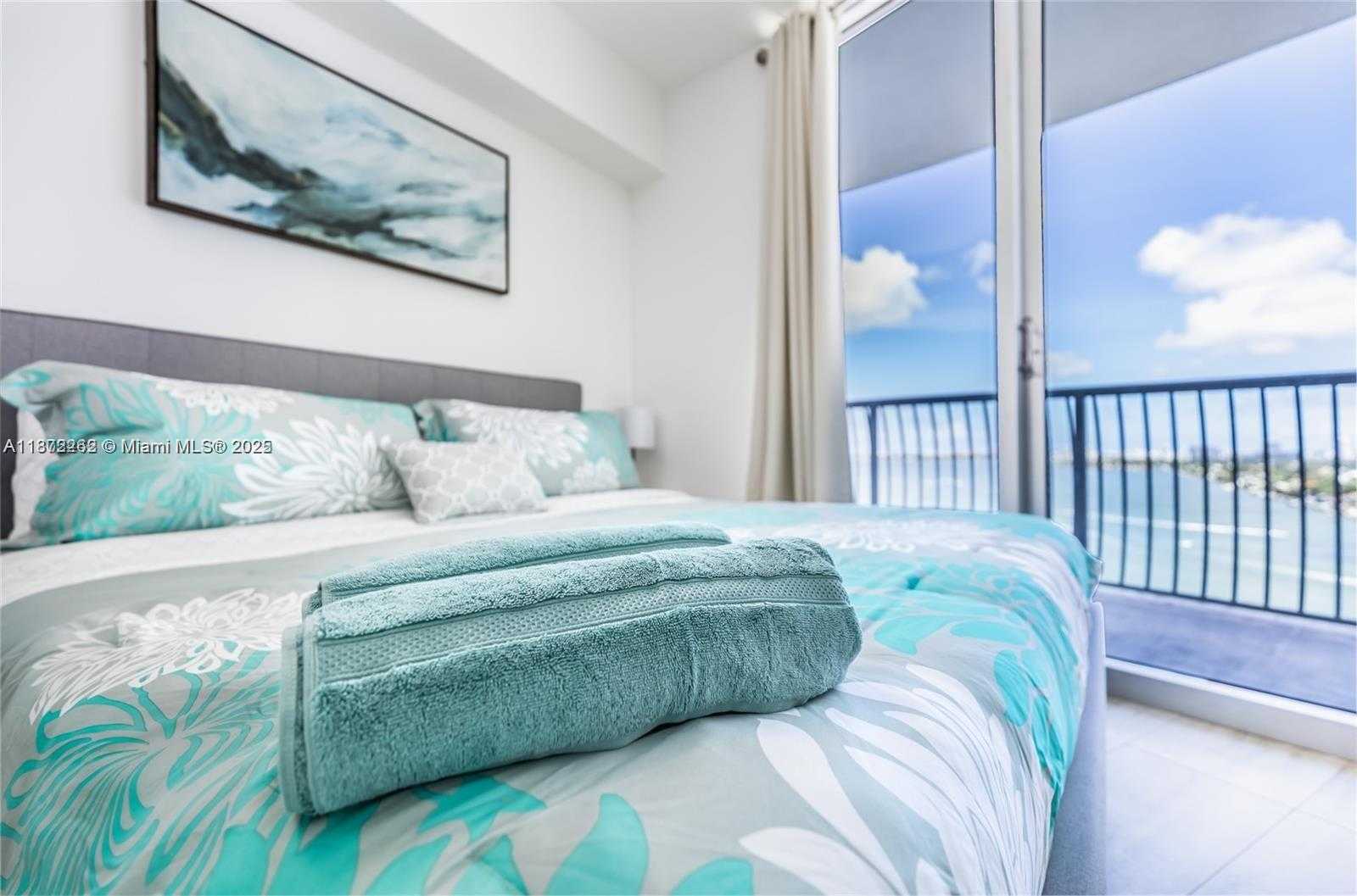 Small Image of 1750 NORTH BAYSHORE DR #2402, Miami Number 15