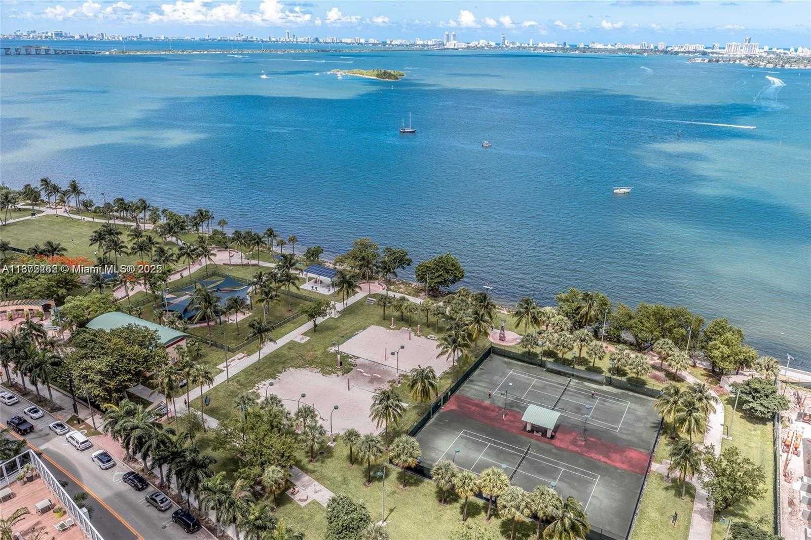 Small Image of 1750 NORTH BAYSHORE DR #2402, Miami Number 18