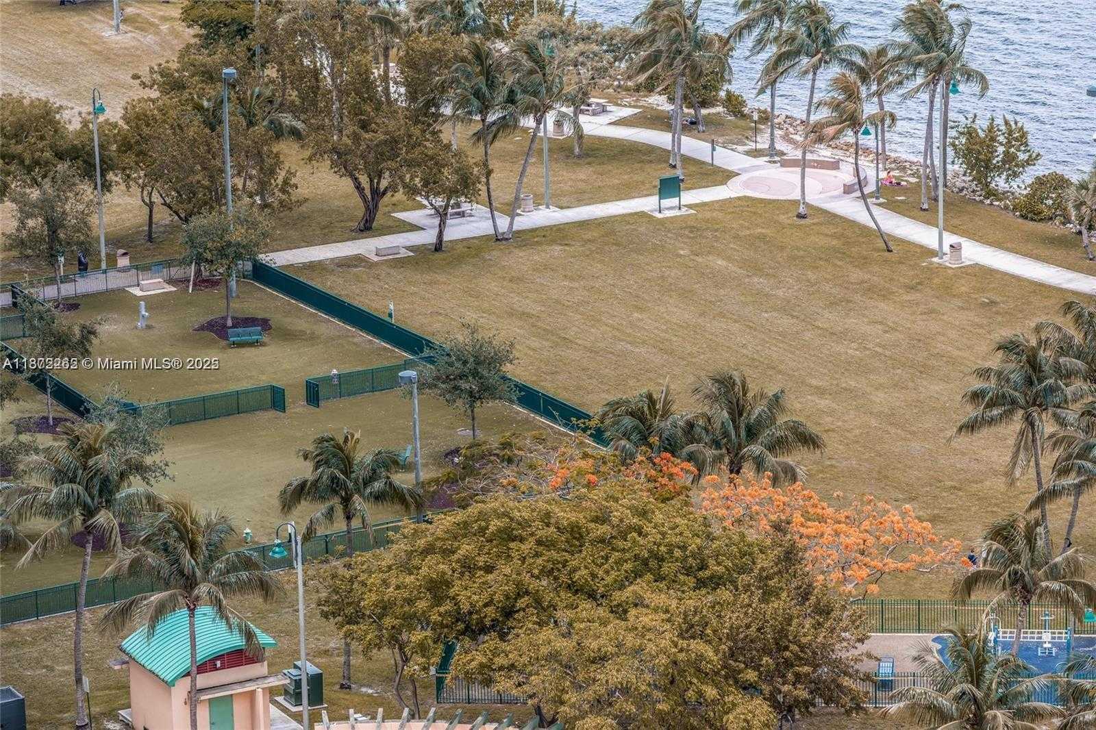 Small Image of 1750 NORTH BAYSHORE DR #2402, Miami Number 25